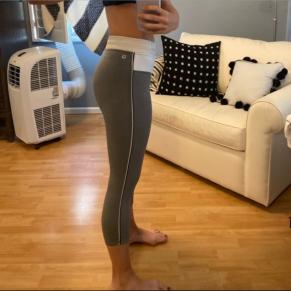 Fabletics cropped leggings